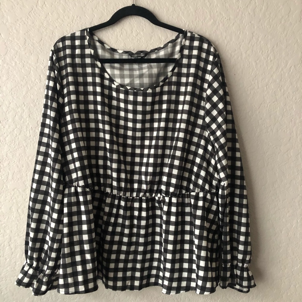 Long sleeve black & white checkered peplum top 4xl